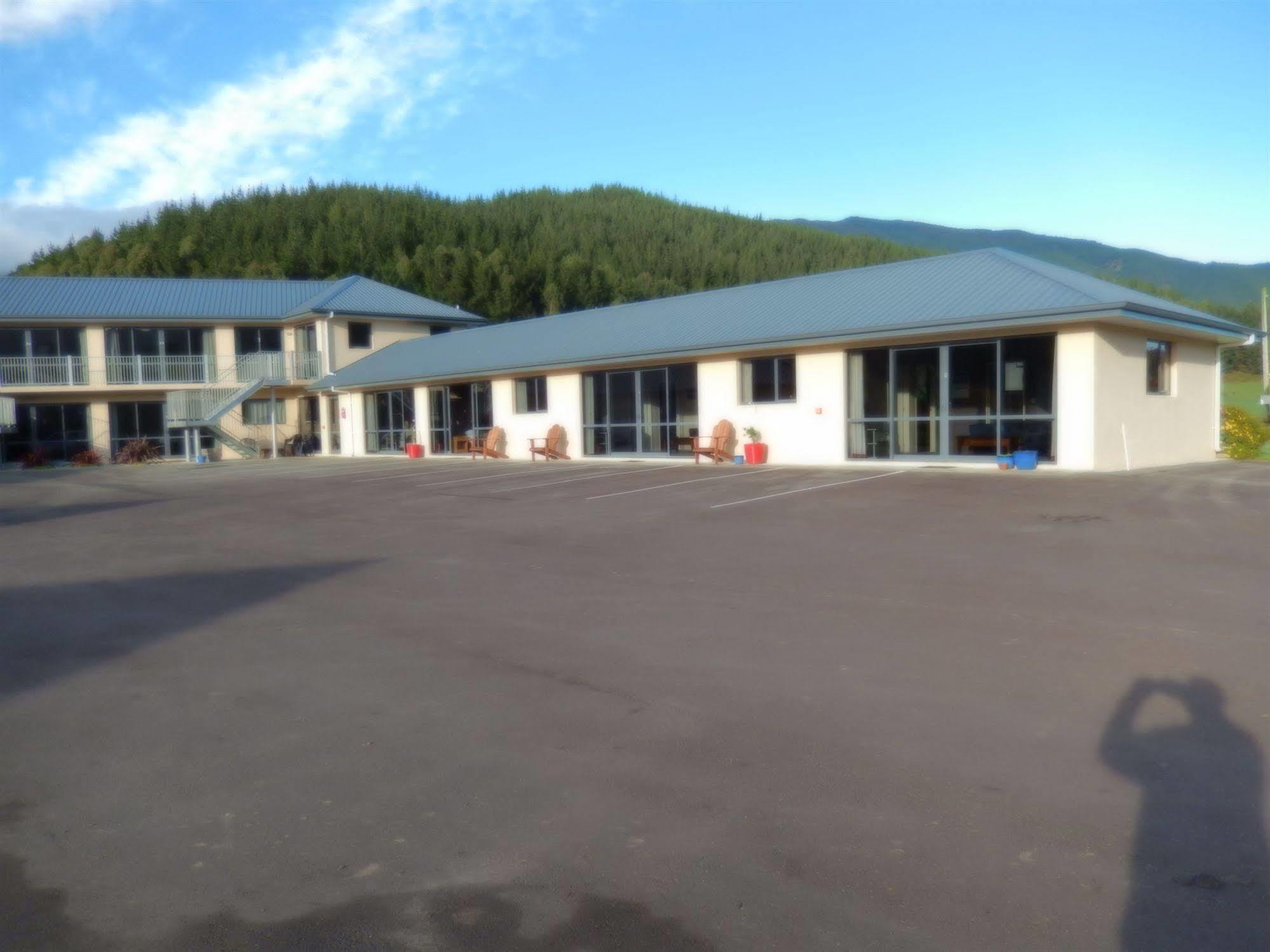 Linkwater Motel&Backpackers Exterior foto